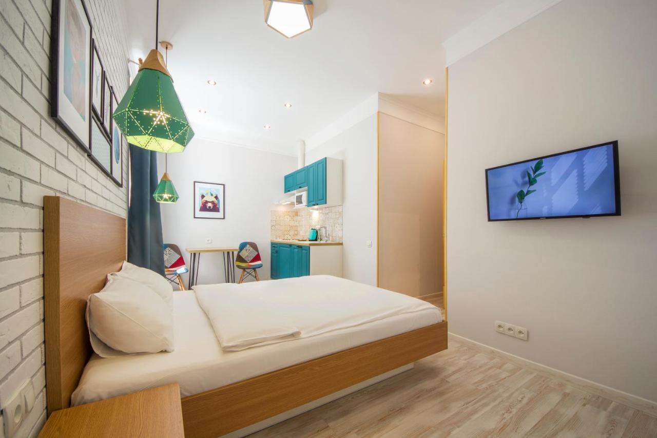 Design Apartments On Velyka Vasylkivska 42 Kiev Bagian luar foto