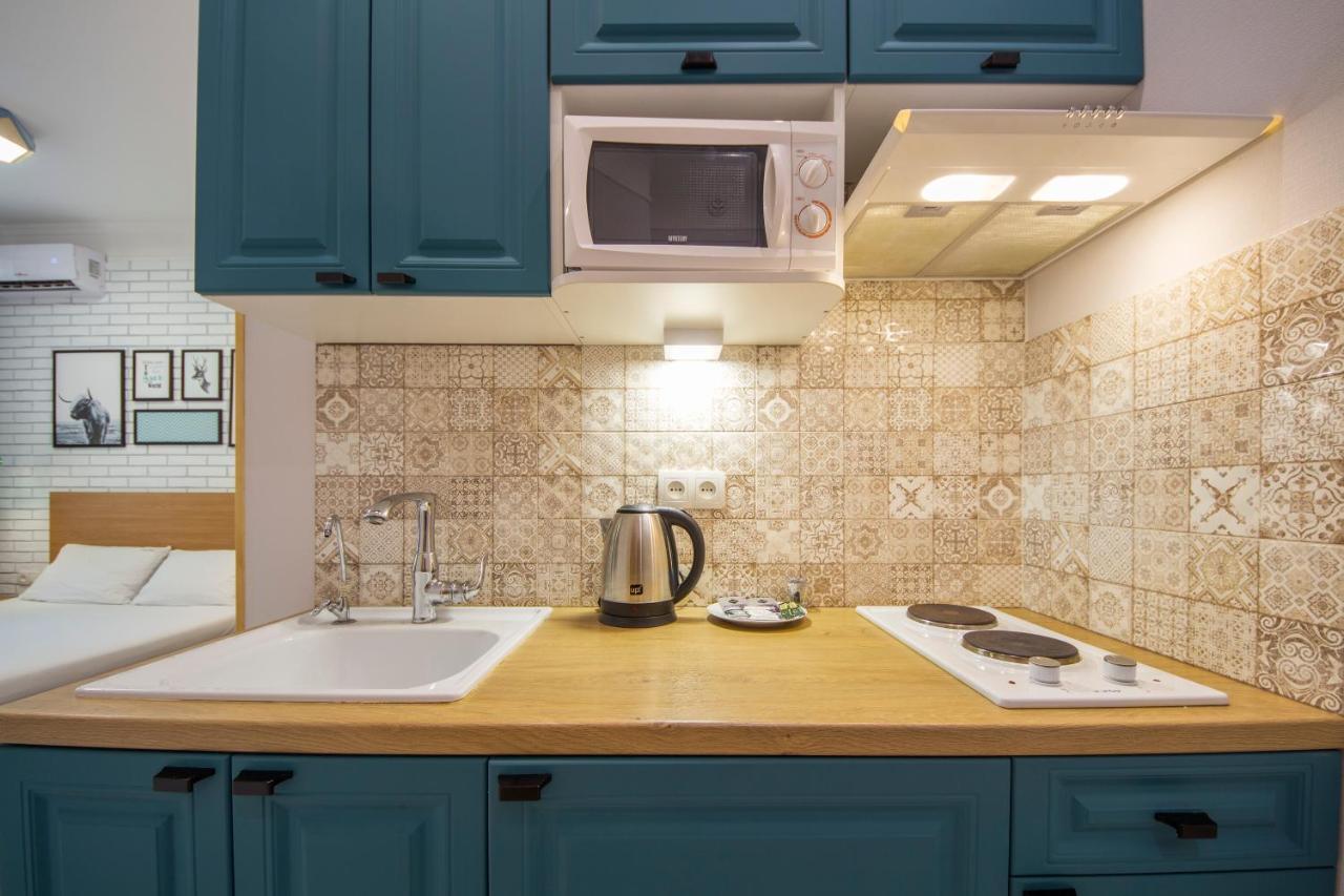 Design Apartments On Velyka Vasylkivska 42 Kiev Bagian luar foto