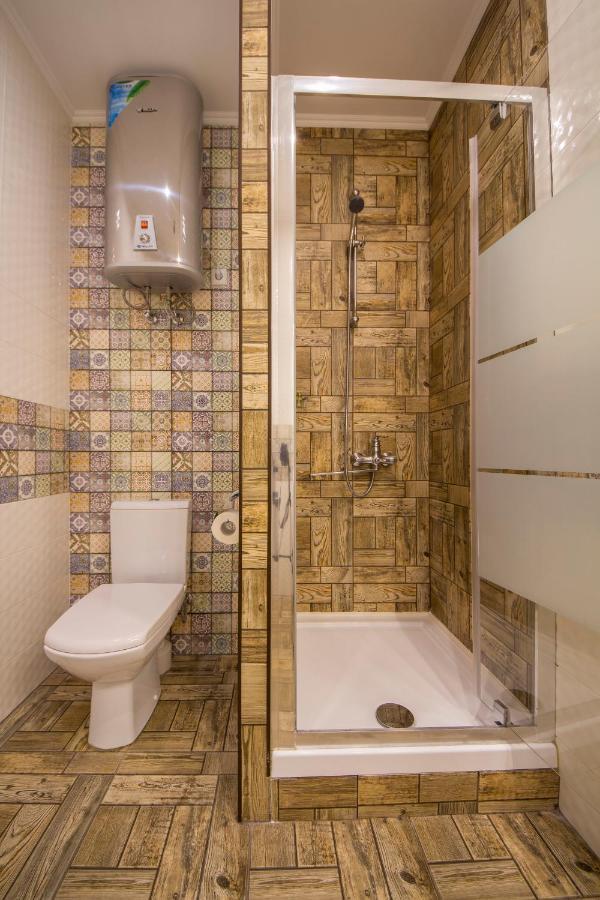 Design Apartments On Velyka Vasylkivska 42 Kiev Bagian luar foto